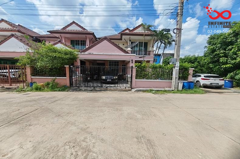 For SaleHouseNawamin, Ramindra : For sale: 2-storey semi-detached house, end unit, 36 square wah, Yonlaprapha Village, Soi Pho Kaew, Intersection 4-2, Nawamin Road