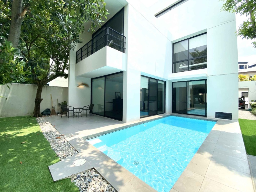 ให้เช่าบ้านนานา : LTHC10963– House for rent in Sukhumvit 55 size 400 Sq.m. 4 bed 5 bath ONLY 180k/Month