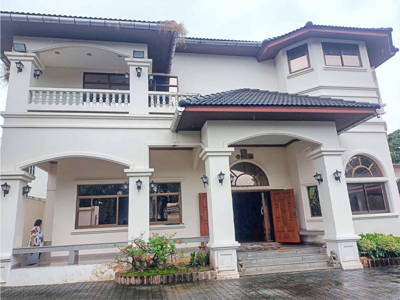 For SaleHouseChiang Mai : For sale: 250 sq.w. mansion in the center of Chiang Mai, near the train station, price 38 million.