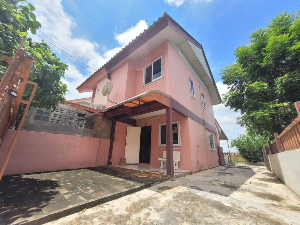 For SaleHouseAyutthaya : Ayutthaya House (twin) 28.5 sq m., corner house, 2 floors, next to a public park, rice field view, price less than a million