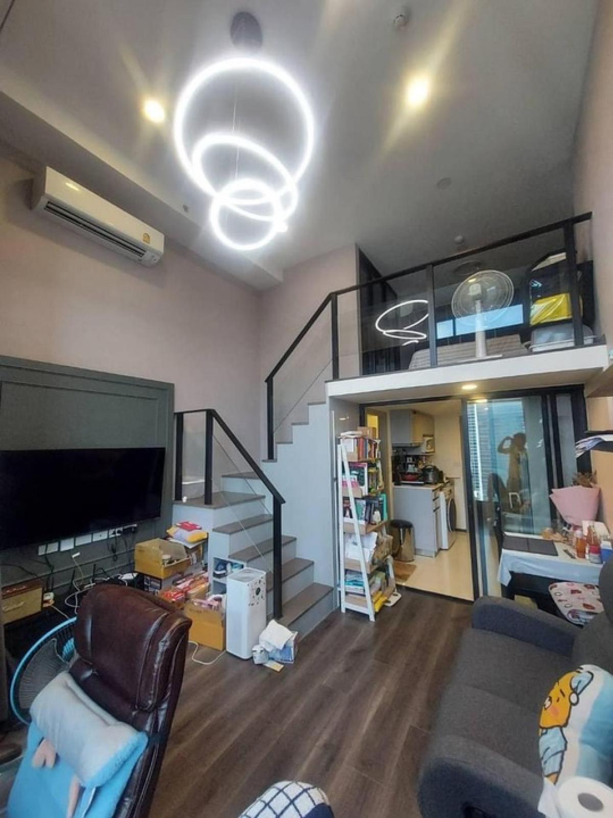 ขายคอนโดเกษตรศาสตร์ รัชโยธิน : 📢👇 Affordable and worth price for living or investing as KnightsBridge Space Ratchayothin located very close to BTS, near numerous shopping mall , restaurants , schools.