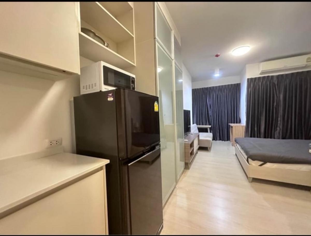 For SaleCondoRatchadapisek, Huaikwang, Suttisan : Sold with tenant, pay directly, good price, corner room, size 23 sq m, price 2.599 mb, interested please contact 0808144488