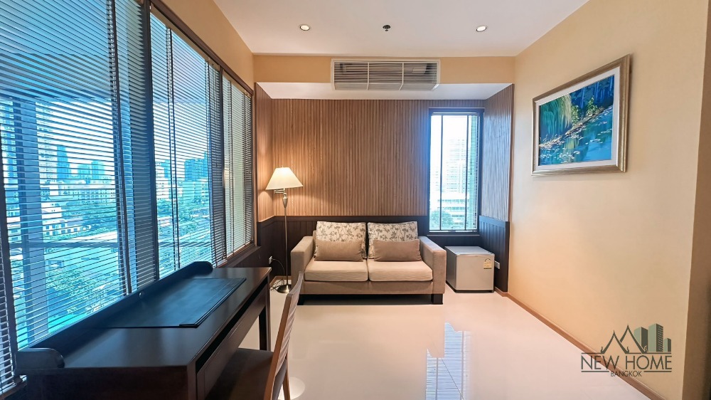 For RentCondoSukhumvit, Asoke, Thonglor : For Rent 2 Bedroom Corner Unit, Spacious The Emporio Place Condominium