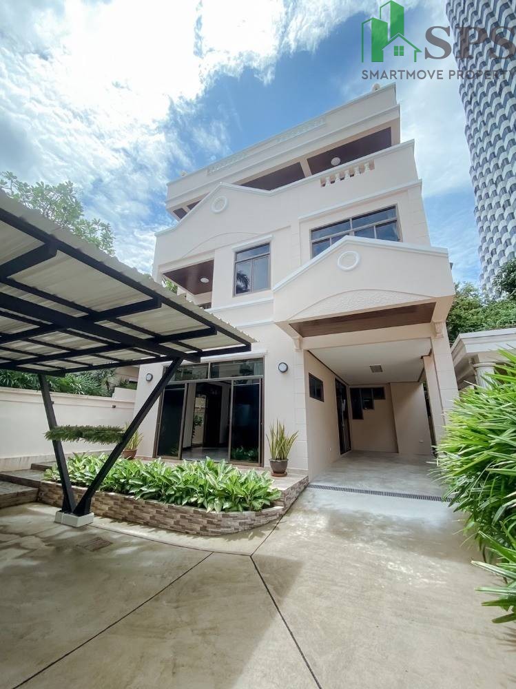 ให้เช่าบ้านนานา : FOR RENT Sukhumvit 4 Detached House ให้เช่า บ้านเดี่ยว ใจกลางเมือง สุขุมวิท 4 (SPSYG234)