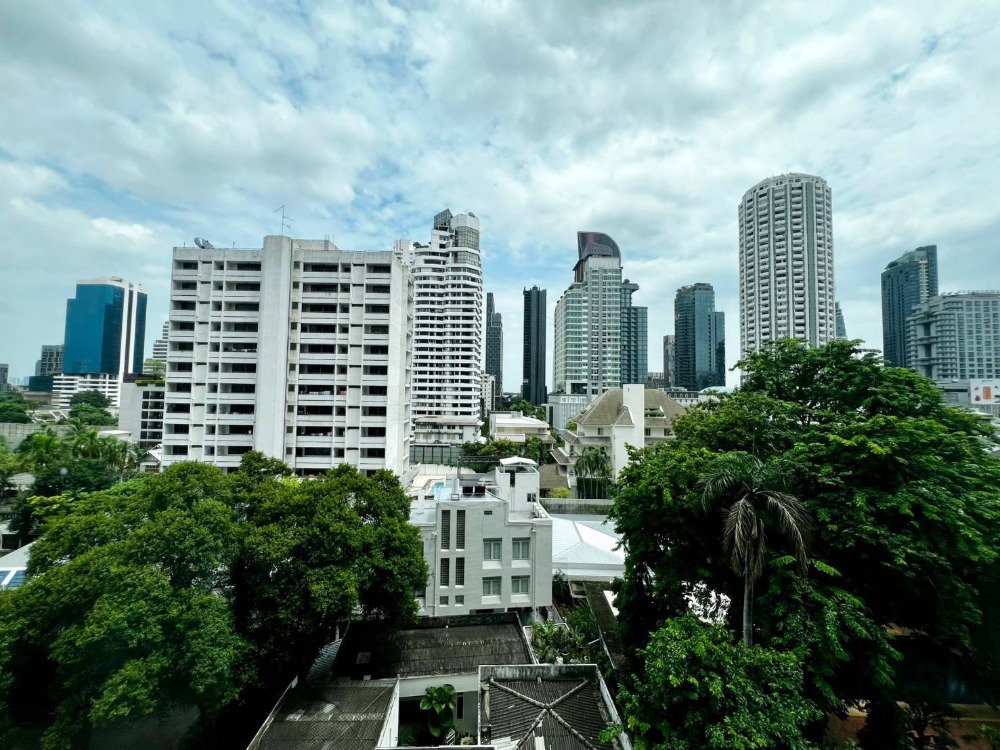 For SaleCondoSukhumvit, Asoke, Thonglor : Best price!! Beautifully decorated corner room, open view, prime location in the heart of Thonglor✨Quattro by Sansiri✨2 bedrooms, 2 bathrooms, size 81.62 sq m, near BTS Thonglor Tel.0982645161