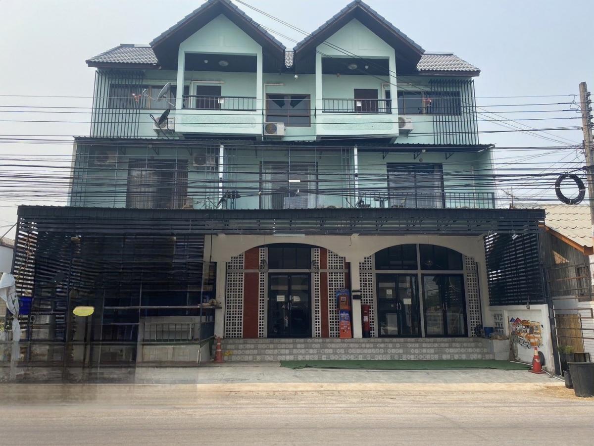 For RentBusinesses for saleChiang Mai : For sale or rent: a commercial building with a hostel in Chiang Mai.