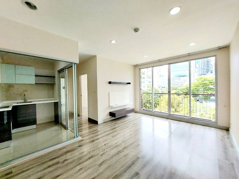 For SaleCondoSathorn, Narathiwat : Urgent sale, condo in the heart of Sathorn, near the business district, Assumption College, Bangkok Christian College