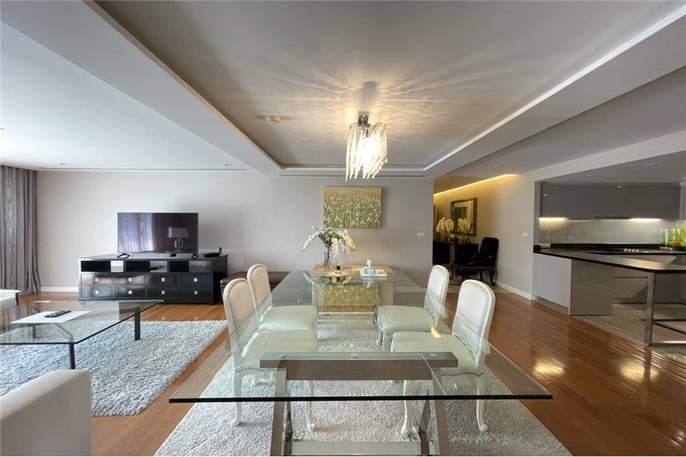 ให้เช่าคอนโดสุขุมวิท อโศก ทองหล่อ : New to the market Luxury Penthouse Thonglor