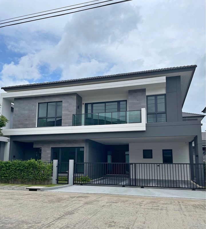 For RentHouseBangna, Bearing, Lasalle : Single house for rent, The City Bangna, The City Bangna, ready to move in on 1 Dec. 2024, Bang Phli, Samut Prakan Province.