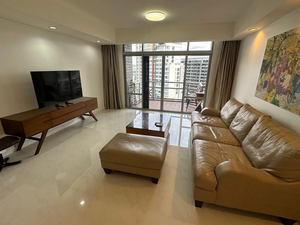 For RentCondoWitthayu, Chidlom, Langsuan, Ploenchit : Experience luxurious city life on Witthayu Road! All Season Mansion 2 bedrooms with maid's room, size 137 sq m., rent only 78,000/month.