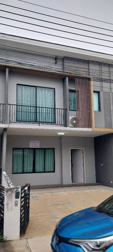 For RentTownhouseLadkrabang, Suwannaphum Airport : Townhouse for rent, The Connect On Nut - Wongwaen, near Sirindhorn Hospital, only 5 minutes.