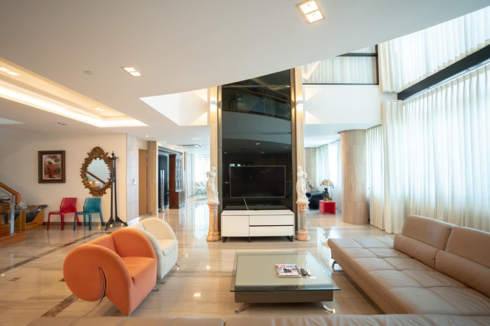 ให้เช่าคอนโดพระราม 3 สาธุประดิษฐ์ : ❖ Penthouse Duplex ❖ ชั้น 40+ 539.00 ตร.ม. | 4 ห้องนอน 6 ห้องน้ำ | คอนโดใกล้ INT-Intersect  3 นาที, เซ็นทรัล พระราม 3 9 นาที, เทอร์มินอล 21 พระราม 3  9 นาที