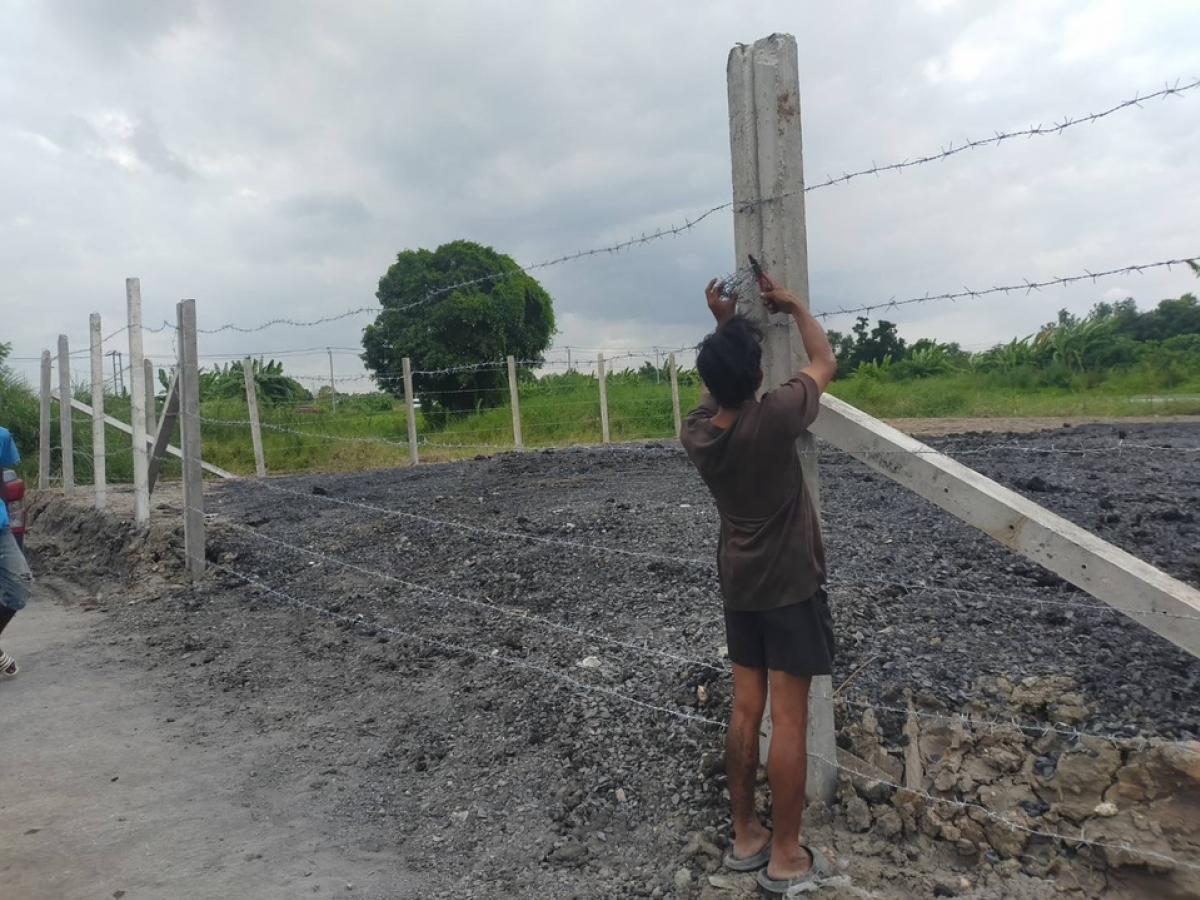 For SaleLandLadkrabang, Suwannaphum Airport : Empty land, already filled, free of liabilities, area 94 square wah