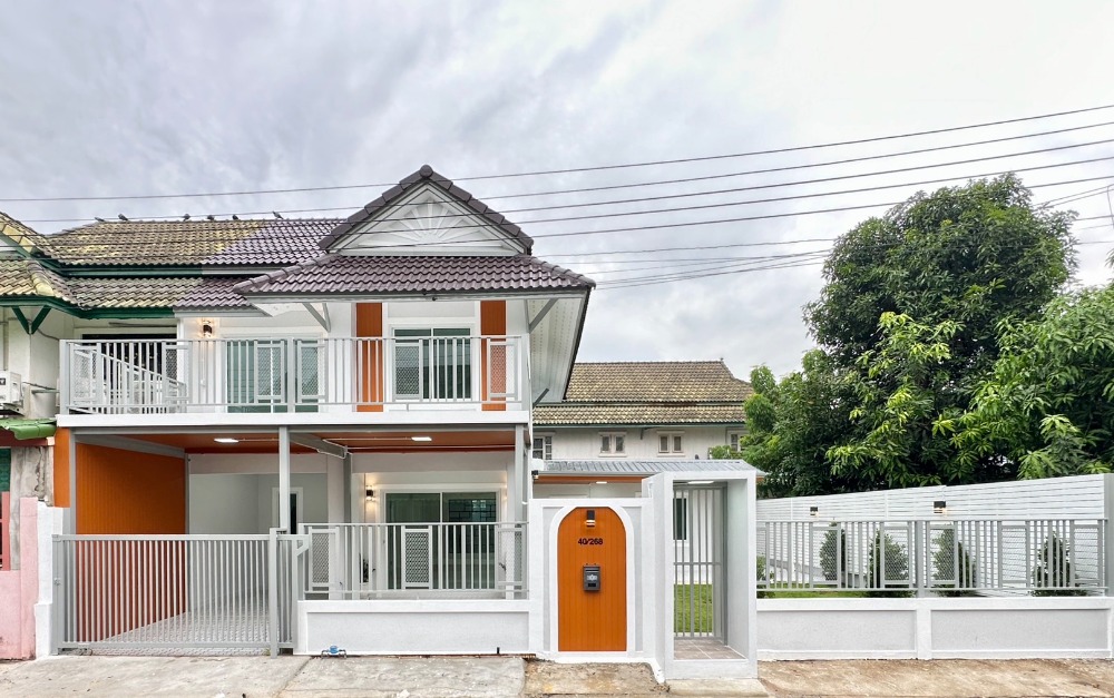 For SaleTownhouseNonthaburi, Bang Yai, Bangbuathong : For sale: Twin house, Pruksa Village 14 A, area 46.4 sq m, single house feel, ready to move in immediately, 100% loan