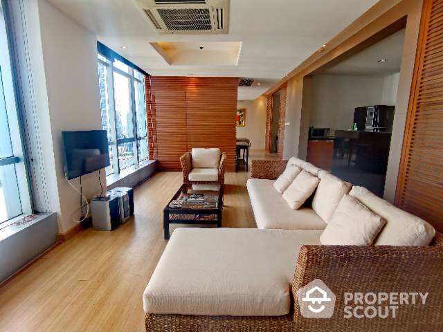 For RentCondoWongwianyai, Charoennakor : 2-BR Condo at Baan Sathorn Chaopraya