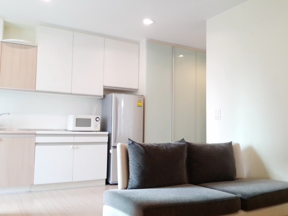 For RentCondoPattanakan, Srinakarin : 🌱 For rent The Parkland srinakarin (The Parkland Srinakarin) 🛏️ 2 bedrooms 🛁 2 bathrooms 🛋️ 1 living room, size 66 sq m., 6th floor, Building D ⛲️ Pool view ✨ Price 15,000 baht ✨