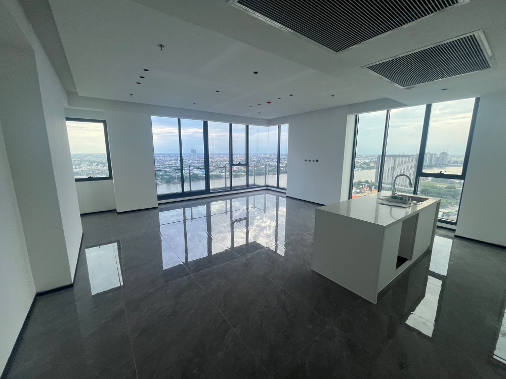 ขายคอนโดพระราม 3 สาธุประดิษฐ์ : Penthouse Sapphire Luxurious Rama3 // Price 19,500,000 Baht Only