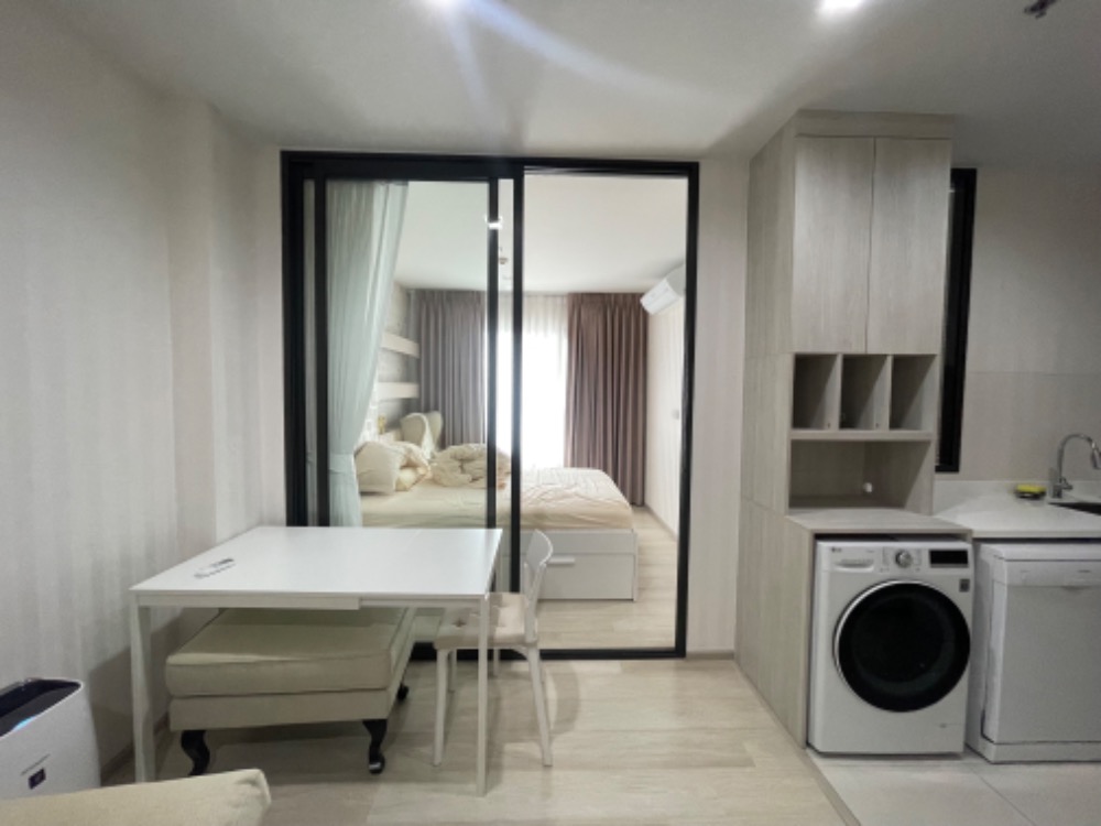 For SaleCondoWitthayu, Chidlom, Langsuan, Ploenchit : Sale ✨ Life One Wireless, high floor, over 30+, large room, 35 sq m, only 6.49 million! Very good value, in a luxurious location on Witthayu Road, near BTS Phloen Chit / Contact 062-362-5623 agent