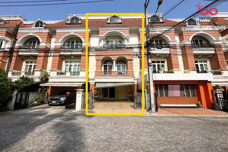 For SaleTownhomeKaset Nawamin,Ladplakao : Townhouse for sale, 3.5 floors, Casa City Village, Lat Phrao, 27.5 square wah, Pradit Manutham Road, Soi Yothin Phatthana 3, near Ram Intra-Achanong Expressway