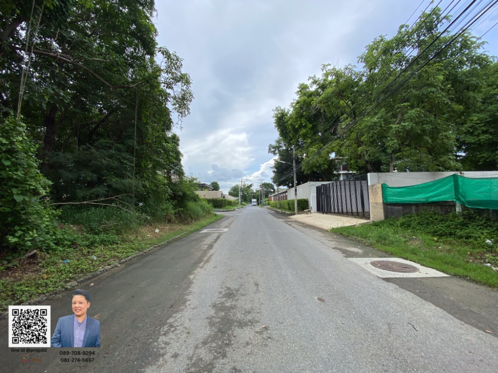 For SaleLandPattanakan, Srinakarin : For Sale: Vacant Land, Premier Soi, Srinakarin Road, Behind Paradise Park Mall – MRT Yellow Line