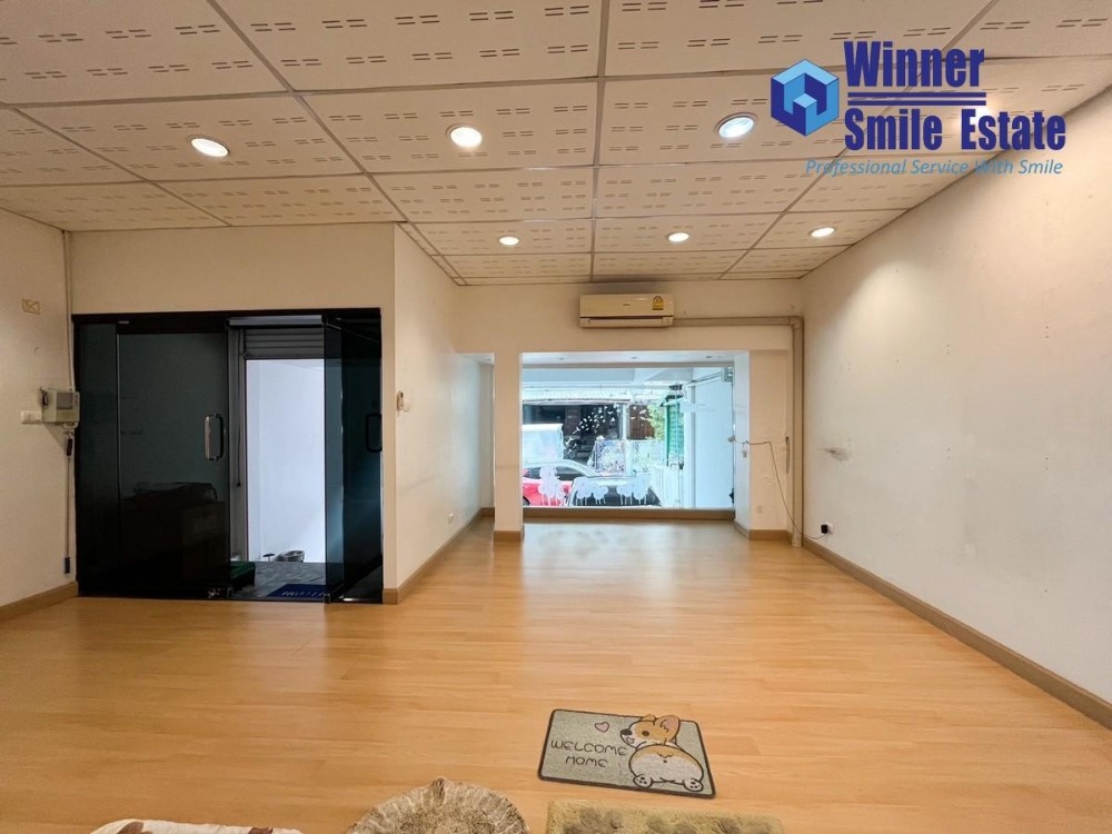 For SaleHome OfficeRama9, Petchburi, RCA : For sale: 3-storey home office, area 242 sq m, Rama 9 Soi 19 (same alley as Wat Rama 9), near Rama 9 - Ratchada area, suitable for an office.