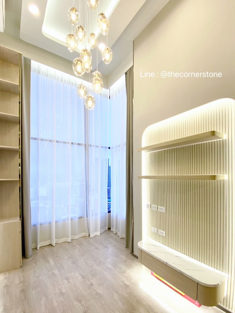 For SaleCondoRatchadapisek, Huaikwang, Suttisan : 🔥🏙️Condo for sale, ready to move in🏙️🔥✨Soho Bangkok Ratchada ✨🛏️🛁2 bedrooms, 1 bathroom, size 46 sq m. 🚇Location: MRT Huai Khwang