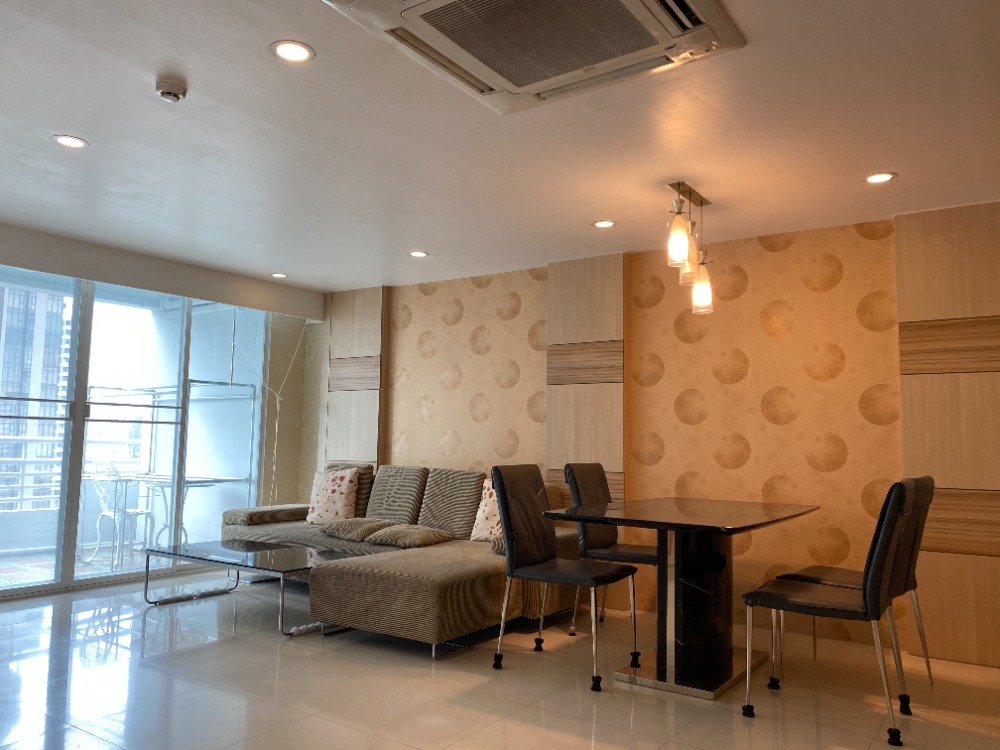 ให้เช่าคอนโดสุขุมวิท อโศก ทองหล่อ : For Rent: Acadamia Grand Tower, 2Bedroom, 1Bathroom