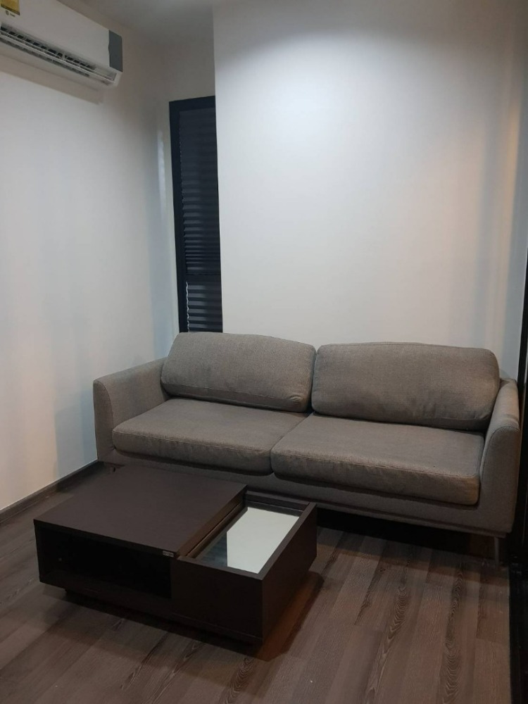 For RentCondoOnnut, Udomsuk : Available for rent: The Base Park East. Interested in negotiating the price? Line ID: @lovecondo (with @) Rooms for rent go very quickly, hurry up!