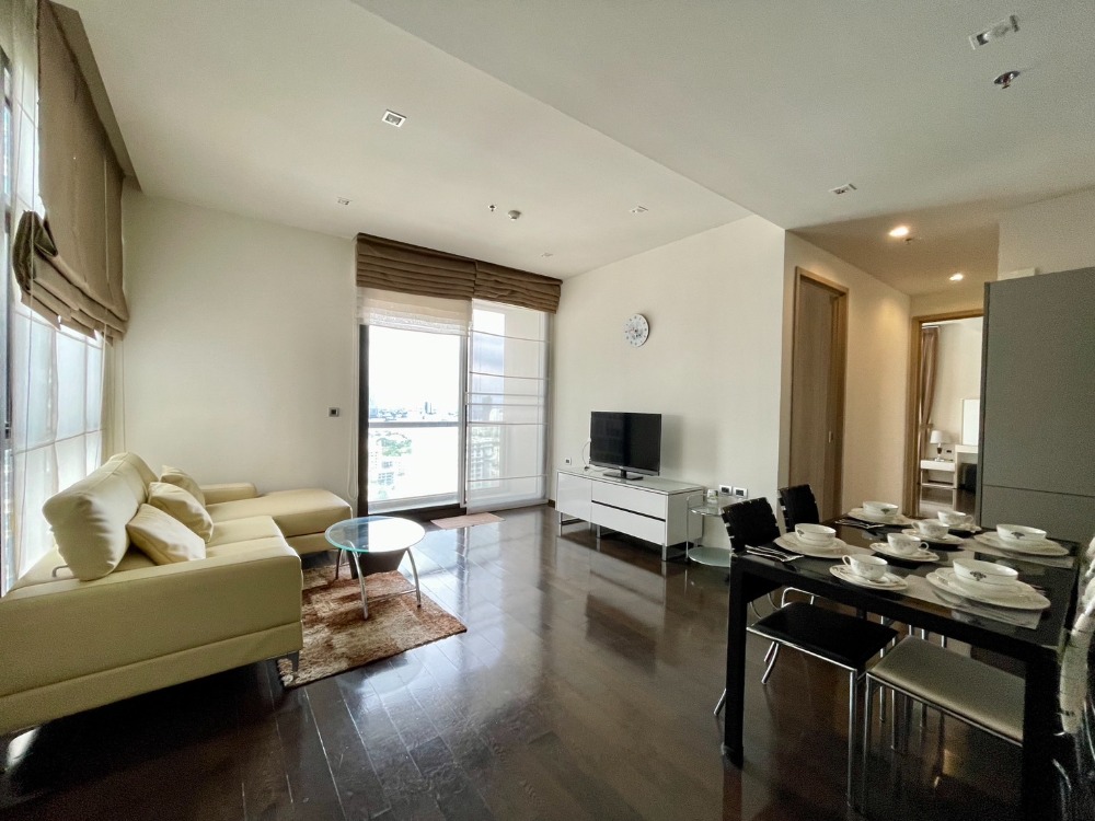 For RentCondoSukhumvit, Asoke, Thonglor : 2beds 2baths 80sqm Corner unit on high floor for rent