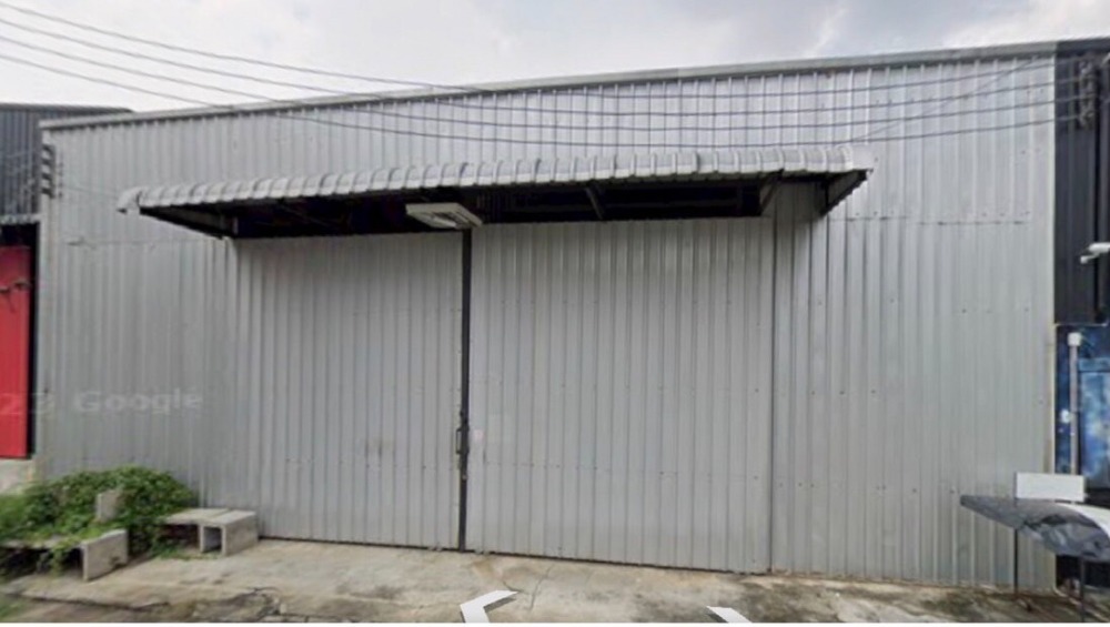 For RentWarehouseLadprao, Central Ladprao : Warehouse for rent, Lat Phrao location, size 190 sq m., not deep into the alley, container trucks can enter and exit, near the Yellow Line BTS