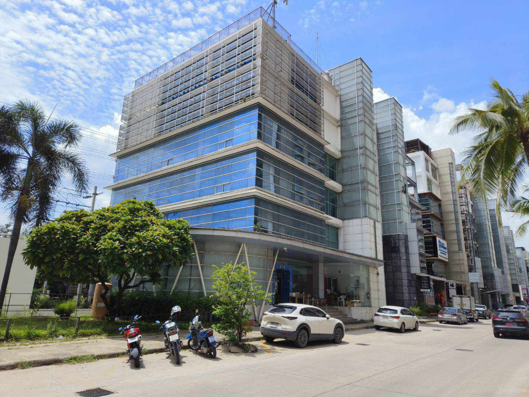 For SaleOfficeNonthaburi, Bang Yai, Bangbuathong : Office for sale, Chaeng Watthana Road, near expressway, 6 floors, area 80 square wah, usable area 1,600 square meters, near expressway