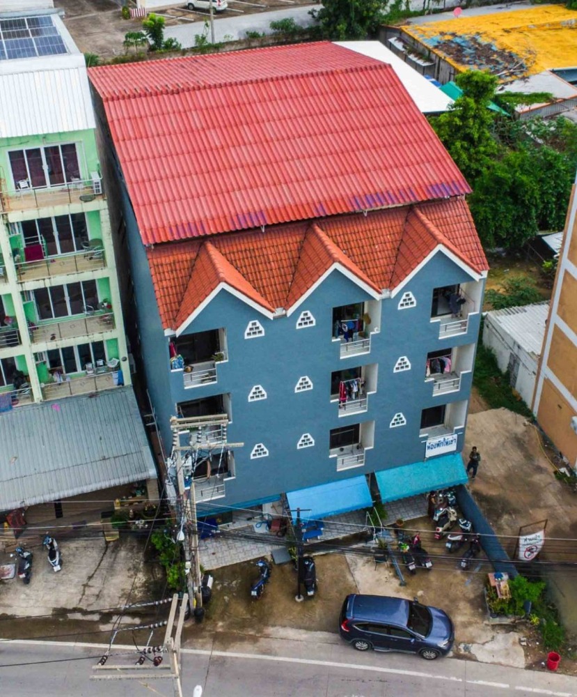 For SaleBusinesses for salePattaya, Bangsaen, Chonburi : A prime location for year-round business! High profits! Selling an apartment with 22 rooms on Pattaya Soi 2, Soi 17, connecting to Pattaya Soi 3, near Walking Street, Bang Lamung, Chonburi.