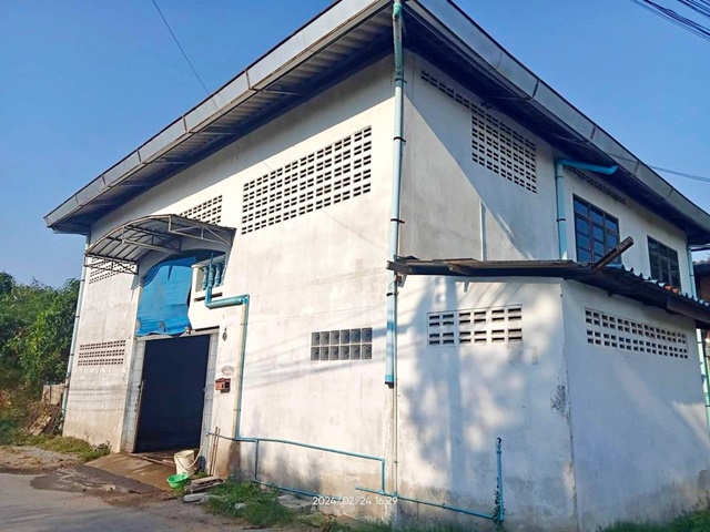 For RentWarehouseEakachai, Bang Bon : Near BangBon Market5 1km. Plearn Plearn Market Ekamai 112-126 70bpsqm area warehouse for rent with