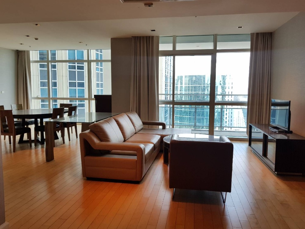 For RentCondoWitthayu, Chidlom, Langsuan, Ploenchit : ✨ For rent, good location at Athenee Residence, 4 bedrooms, fully furnished, high floor, 🚉 near BTS Phloen Chit