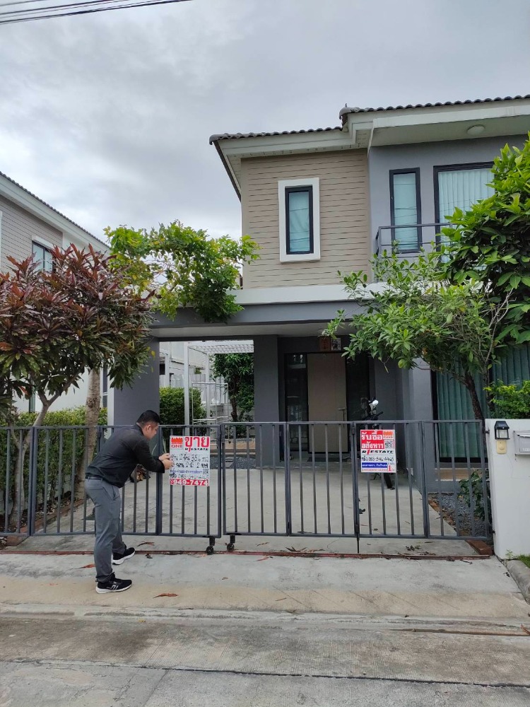 For SaleHouseChaengwatana, Muangthong : Urgent sale!! 2-storey twin house, Areeya Como Wongwaen-Ratchaphruek (Areeya Como Wongwaen-Ratchaphruek), modern design, complete facilities, conveniently connected to the city, both expressways and electric trains.