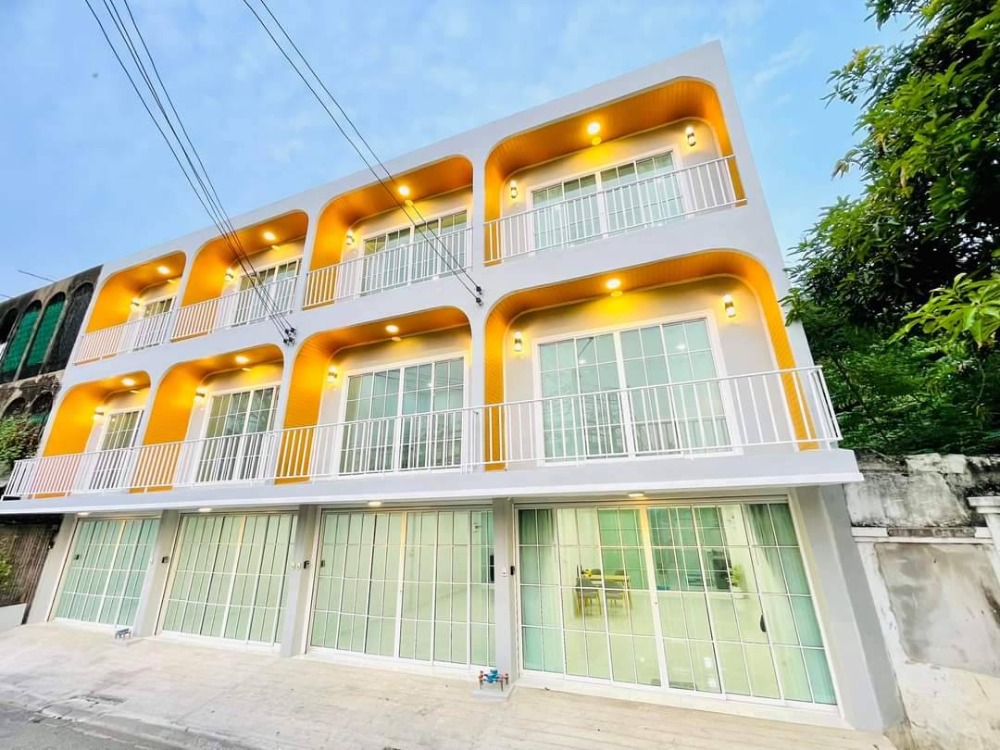 For SaleShophousePinklao, Charansanitwong : For sale: 3-storey house, next to MRT Bang Yi Khan, Charan 46, beautifully decorated, ready to move in, good location, near the BTS