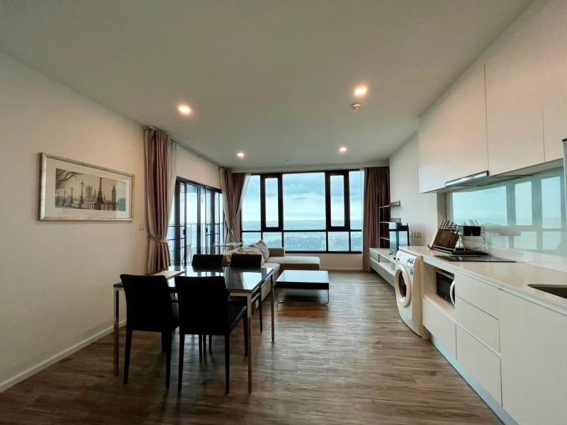 For RentCondoSriracha Laem Chabang Ban Bueng : Condo for rent, corner room, Sukhumvit Road, Knightsbridge Ocean Sriracha, sea view