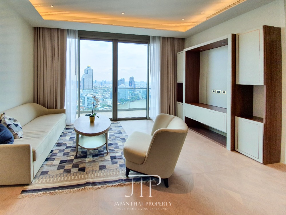 For RentCondoWongwianyai, Charoennakor : *The Residences at Mandarin Oriental*  127sq.m river view 2bed unit for rent in river side area.