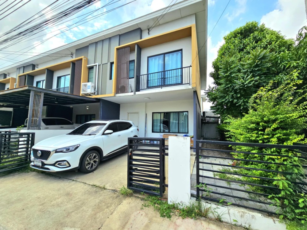 For RentTownhouse : 🏡 ให้เช่า The Connect อ่อนนุช - วงแหวน / เช่า 18000 บาท บ้านสวย เฟอร์ครบ ใกล้ประเวศ ใกล้เมกา บางนา พร้อมเข้าอยู่  ✅✅