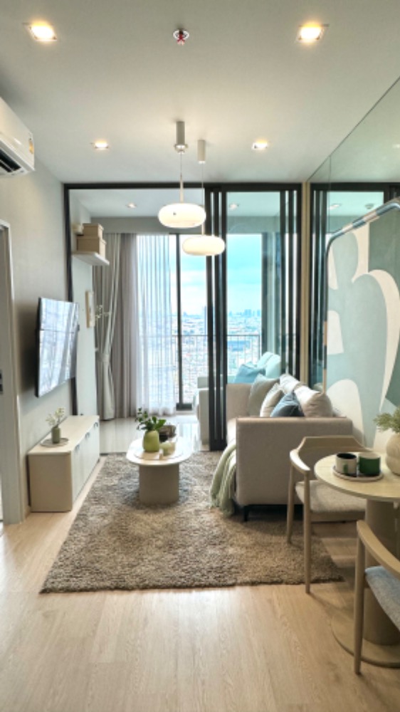 Sale DownCondoWongwianyai, Charoennakor : Condo down payment for sale Reference Sathorn-Wongwian Yai!! Super close to the BTS, no profit added, high floor view💥