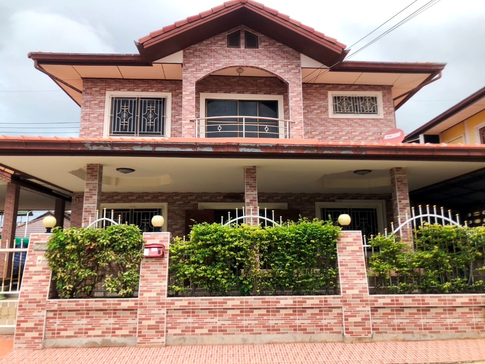 For SaleHousePattaya, Bangsaen, Chonburi : Beautiful house for sale, corner house, 69.9 sq m, Sukhumvit Road, Pattaya City, beautiful, worth living, 4.65 million baht, 4.6 km to Na Jomtien Beach