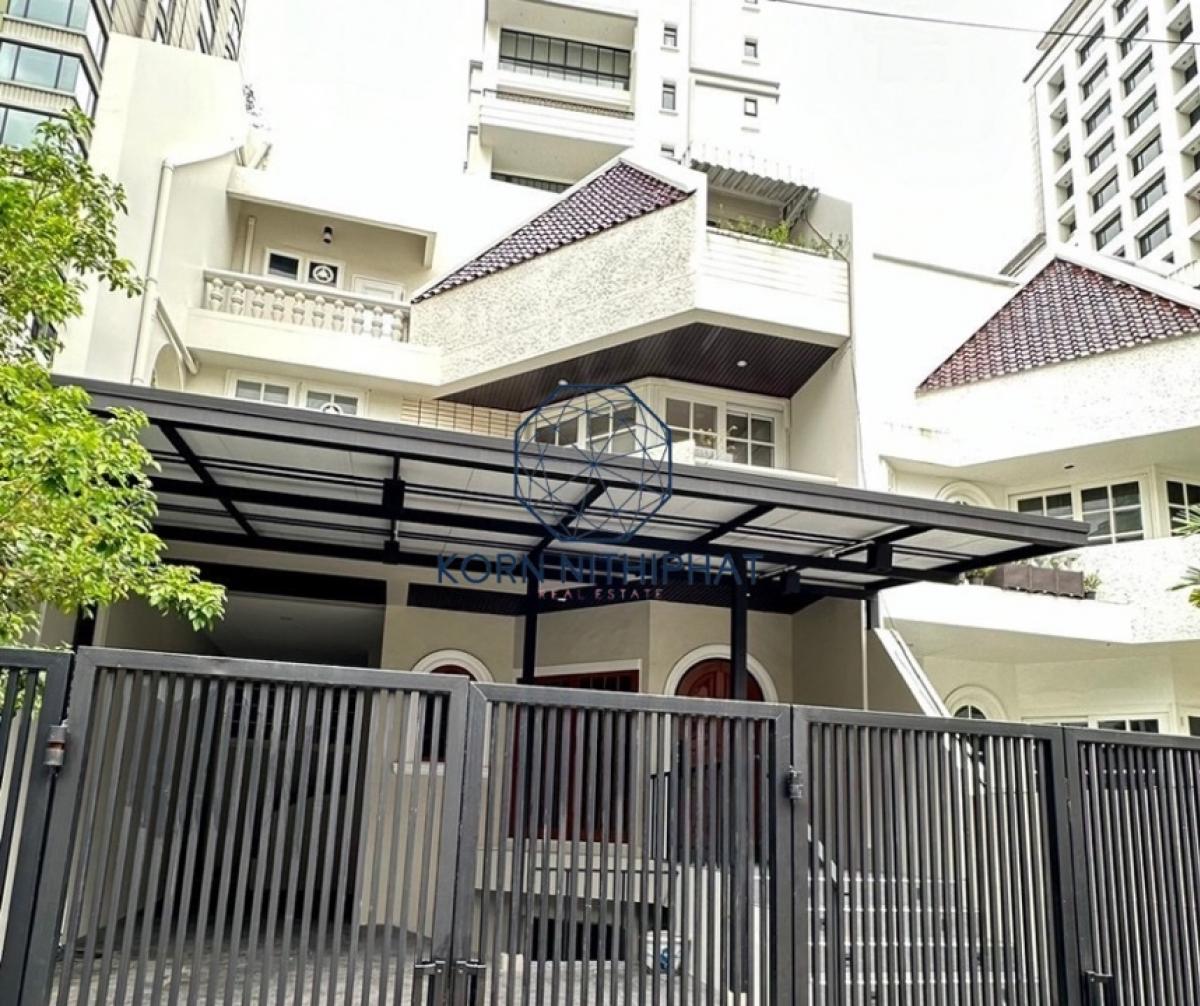 For RentHome OfficeWitthayu, Chidlom, Langsuan, Ploenchit : For rent: Townhome, great location, Lang Suan - Witthayu, surrounded by condos worth 100 million and up, rarely available, suitable for office, Pilates, Spa, Wellness, Rehabilitation.