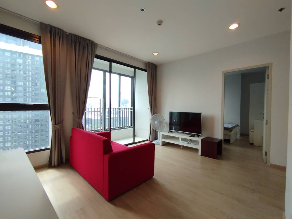 For SaleCondoRatchathewi,Phayathai : Hot deal! 2-BR high floor at Ideo Q Ratchathewi near BTS Ratchathewi