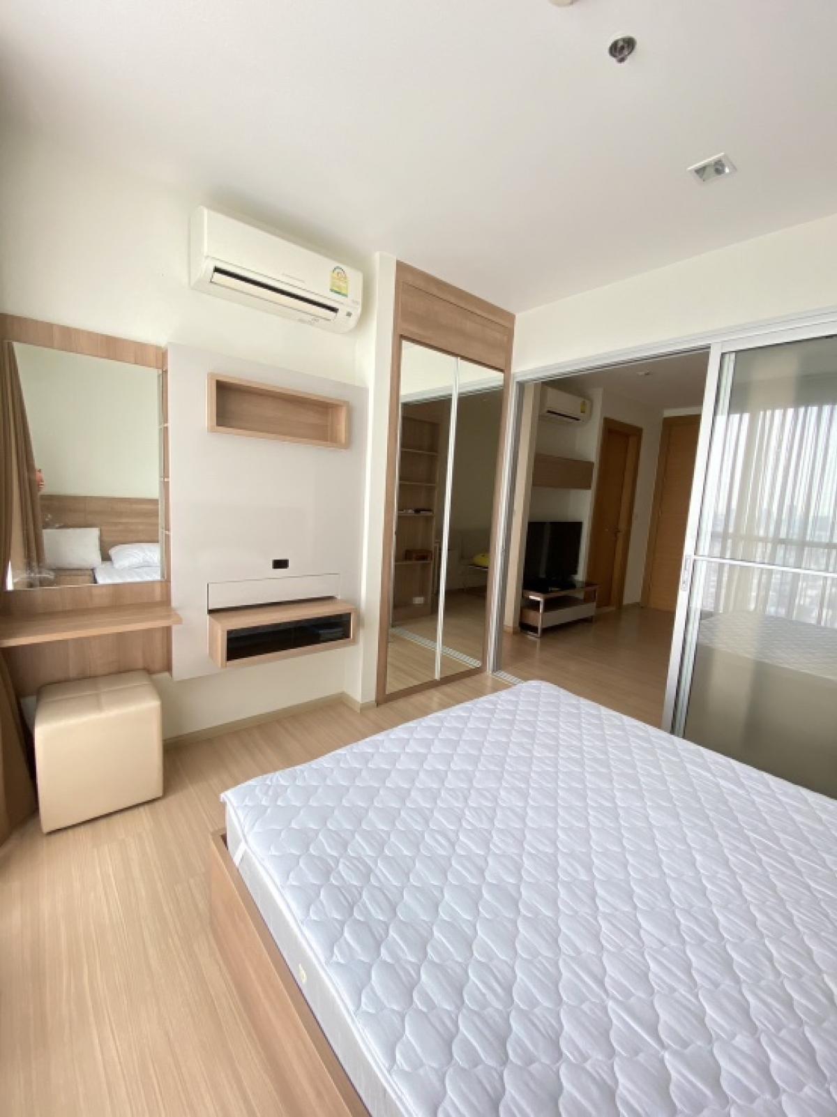 For RentCondoRatchadapisek, Huaikwang, Suttisan : **Very ready!! Ready to move in🔥Rhythm Huai Khwang only 17,000 36sqm very spacious, next to MRT Huai Khwang 064-6696546 (you can add this number on Line)