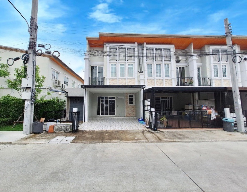 For SaleTownhouseNonthaburi, Bang Yai, Bangbuathong : Urgent sale, corner townhouse, Golden Town Village, Wong Sawang-Krai