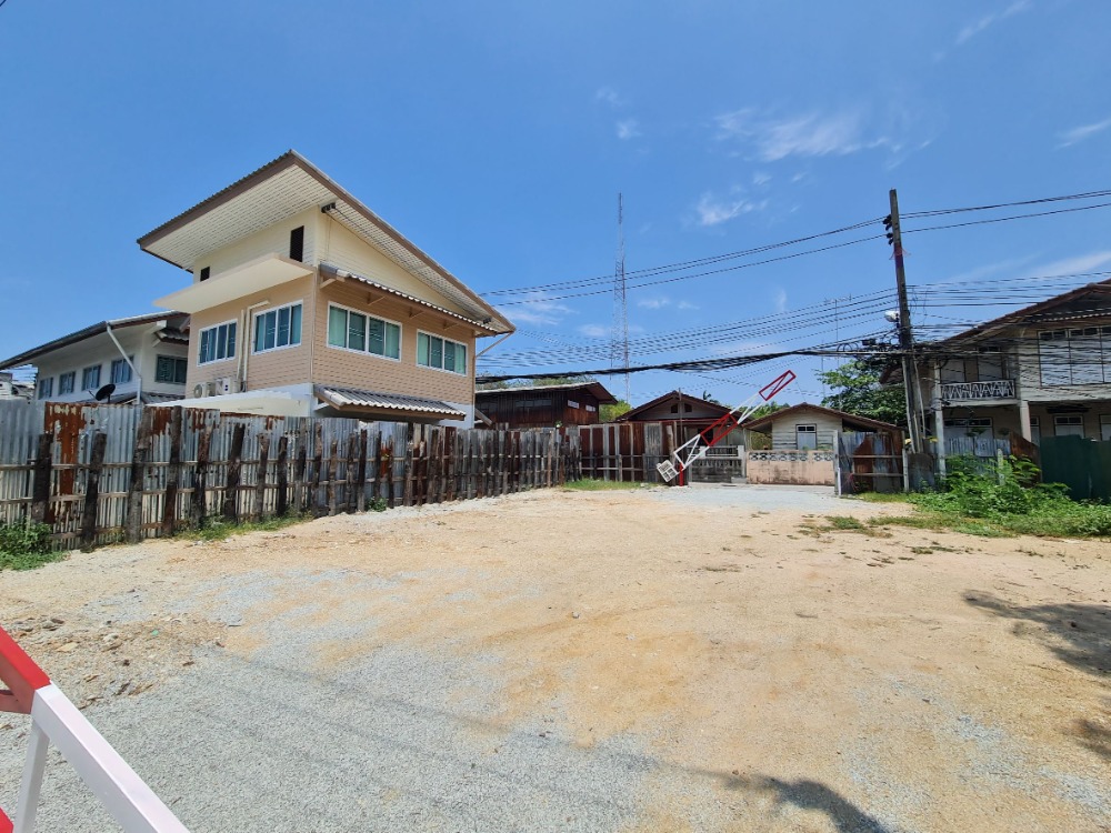 For RentLandPattaya, Bangsaen, Chonburi : Land for rent in a prime location in Chonburi city!!