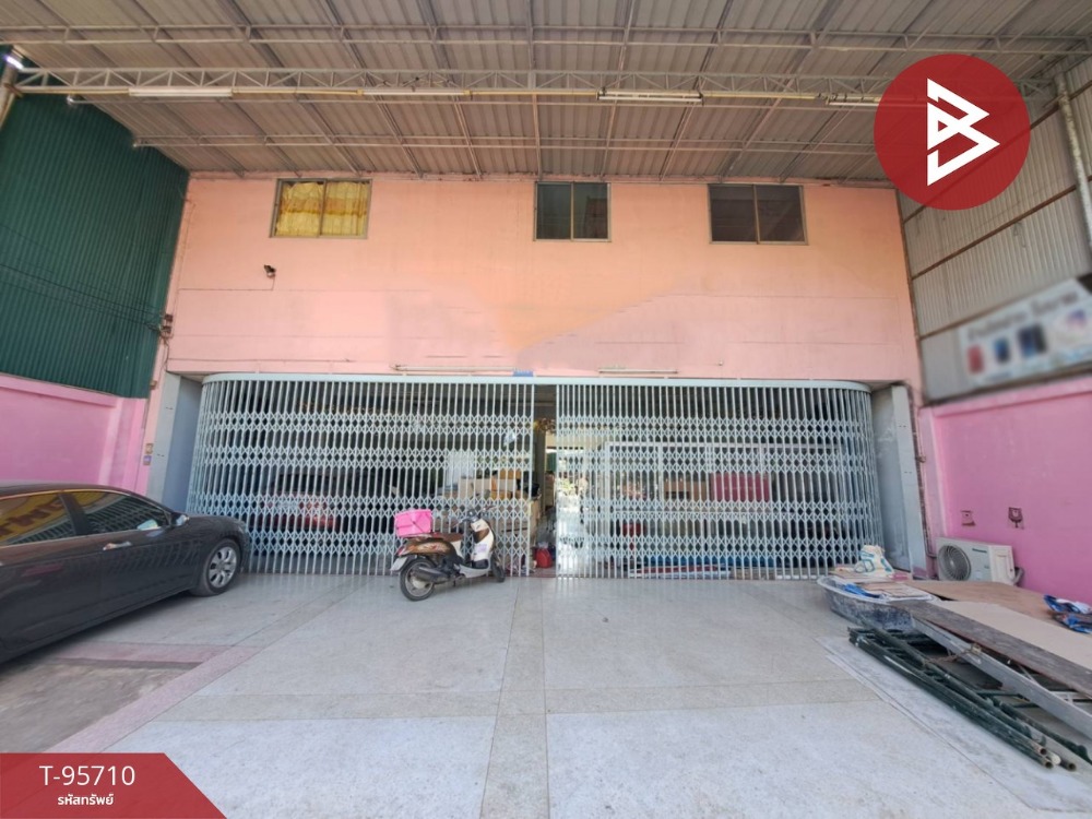 For SaleShophouseNakhon Sawan : Commercial building for sale, 2 units, Phahonyothin Road, area 1 ngan 34 sq m, Takhli, Nakhon Sawan