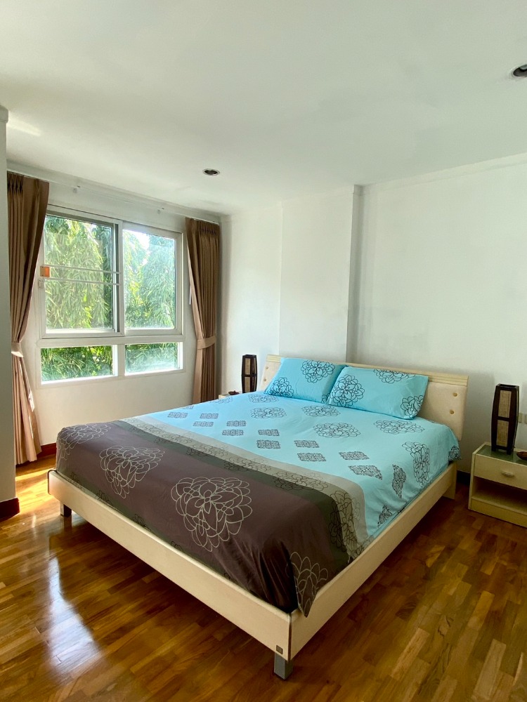 For RentCondoSathorn, Narathiwat : For rent: Low-Rise 8-storey condo Baan Siri Sathorn Yenakard