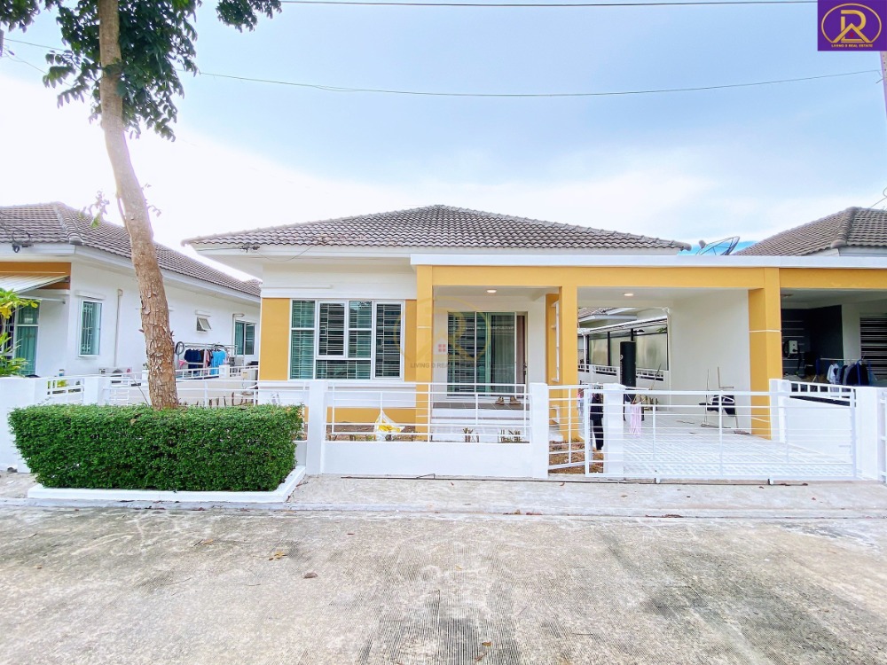 For SaleHouseRayong : For sale, cheap, less than 2 million, twin house, single-storey detached house style, Ban Phon Phirom, Soi 11, Map Kha Subdistrict, Nikhom Phatthana District, Rayong Province