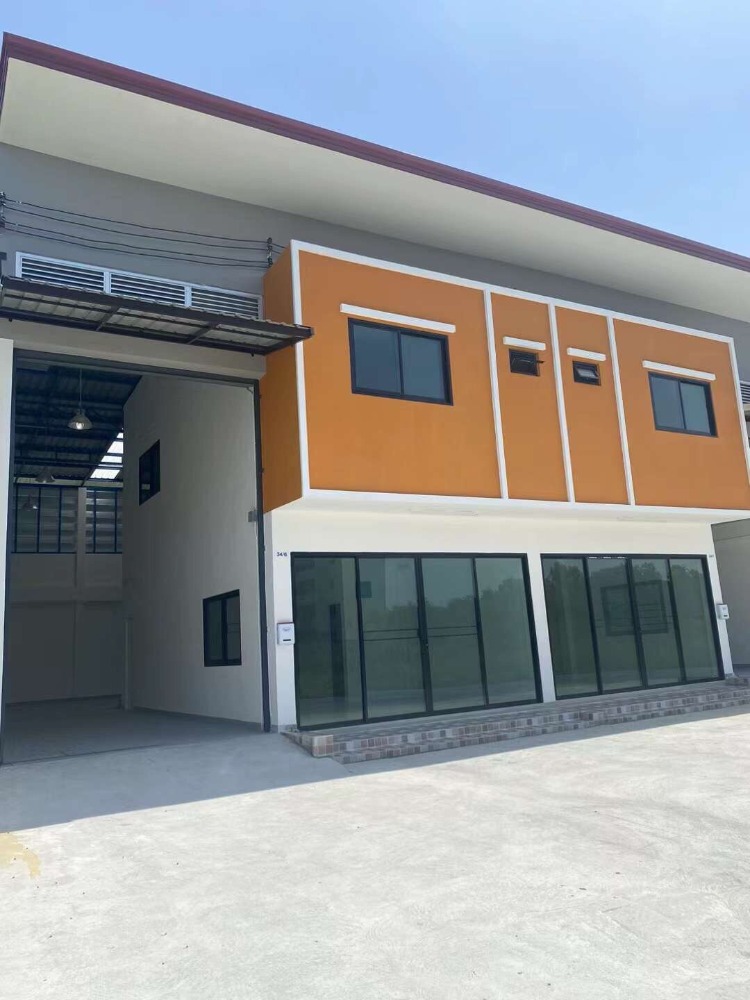 For RentWarehousePathum Thani,Rangsit, Thammasat : For Rent: Warehouse for rent with office and living space, area 158 square meters.